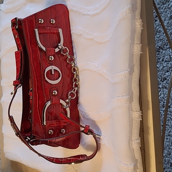 Handbags - Guess Handbag